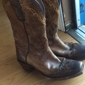 Tony Lama Style 6004 Cowboy Boots